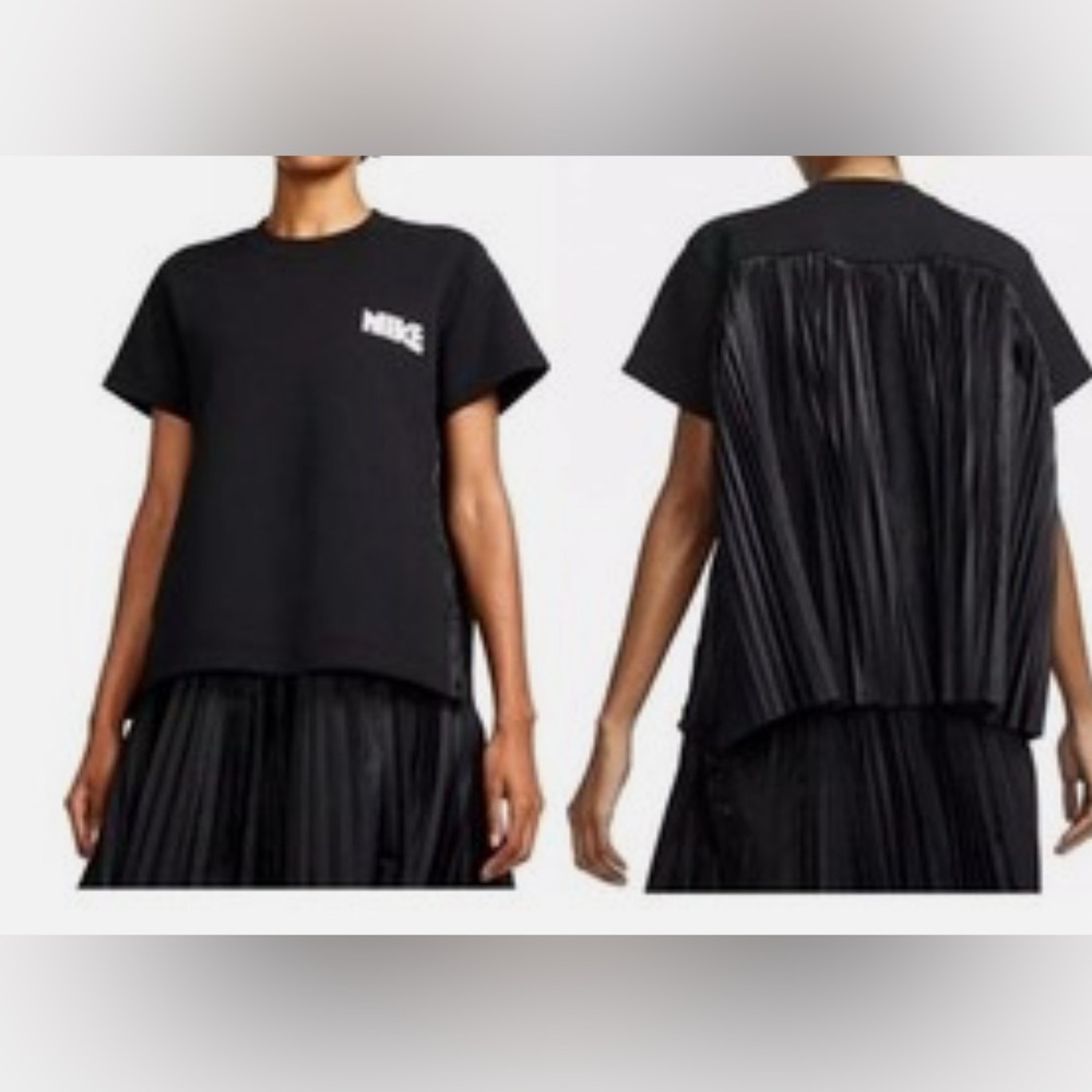$300 Nike x Sacai Short Sleeve Top Black Women XS Tech Black Pleated CV5716-010